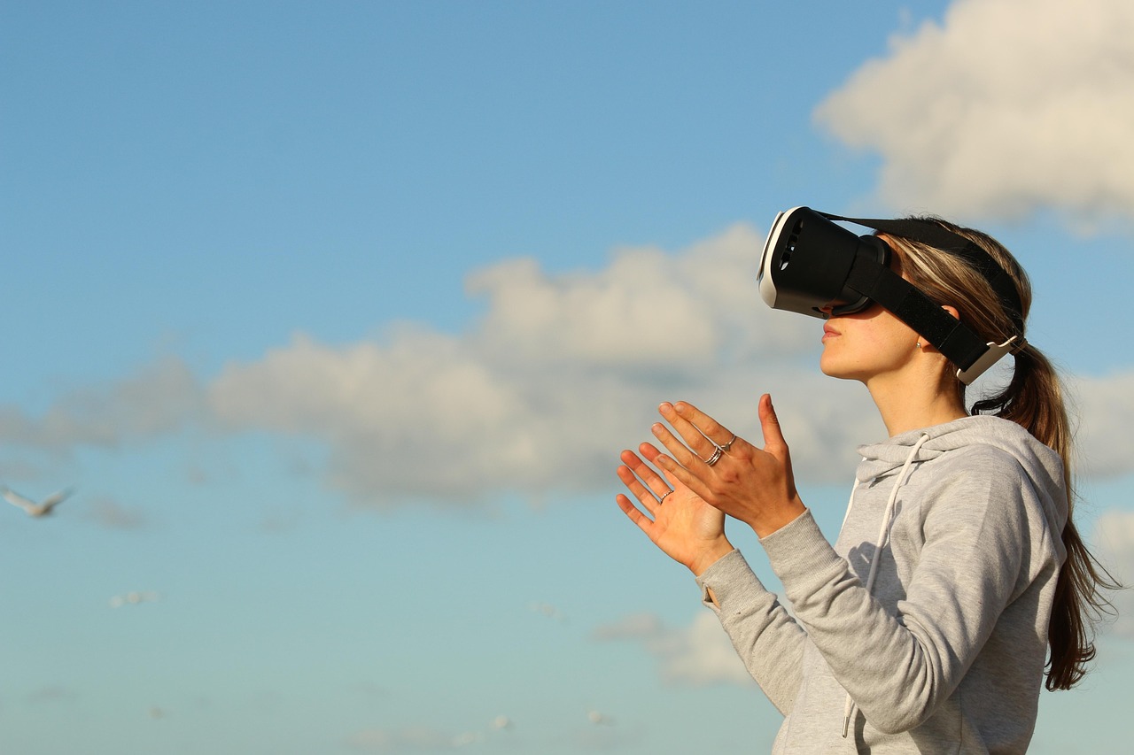 VR游戏解说视频，在虚拟现实中吃鸡的全新体验